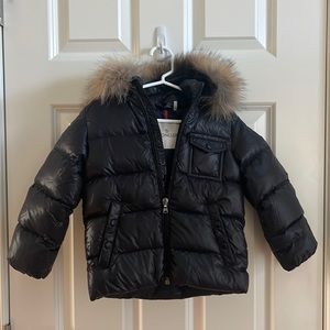 Kids Moncler down puffer jacket with faux fur removable trim, size 3,new no tag